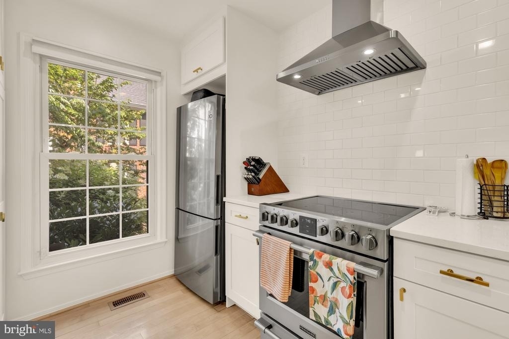 2536 S Walter Reed Drive - Photo 3