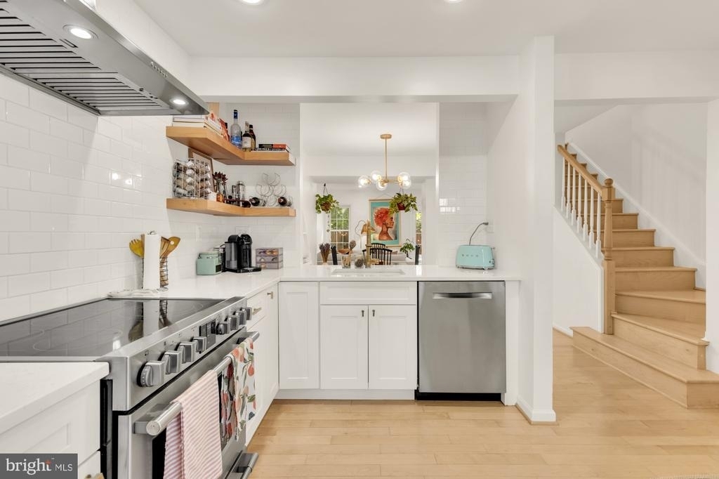 2536 S Walter Reed Drive - Photo 2