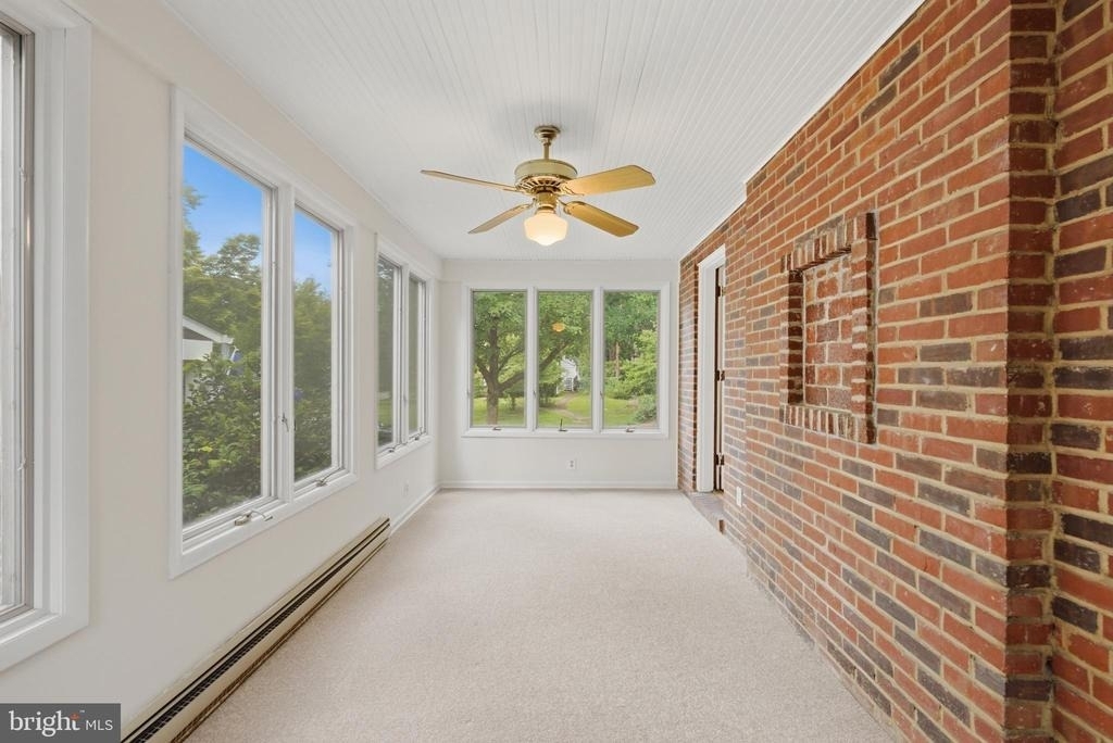 4403 19th Street N - Photo 8