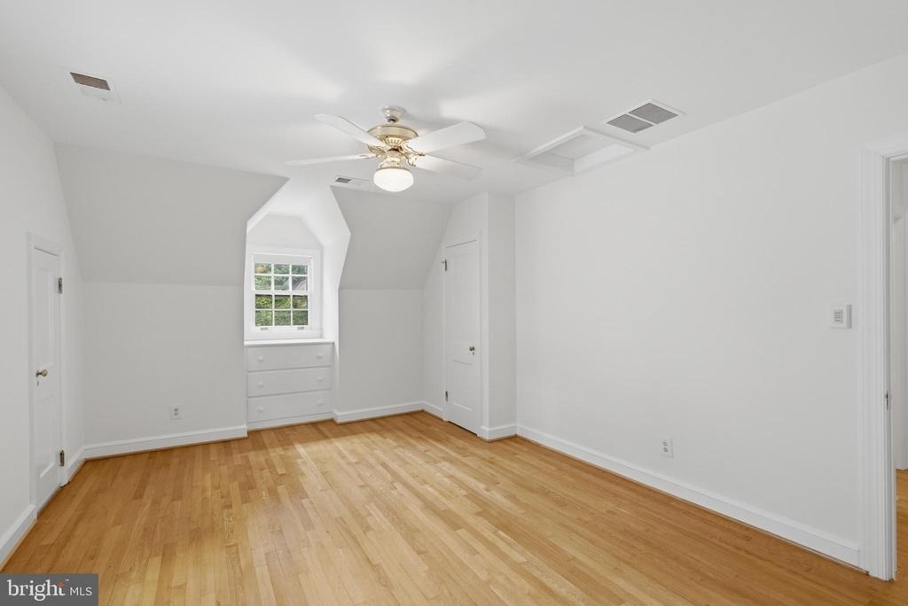 4403 19th Street N - Photo 23