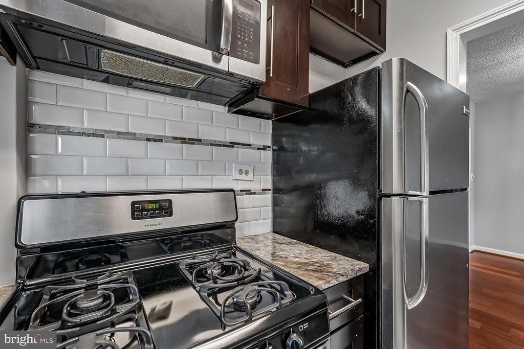 4304 Pershing Drive N - Photo 14
