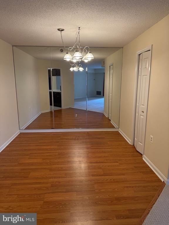 1301 N Courthouse Road N - Photo 8