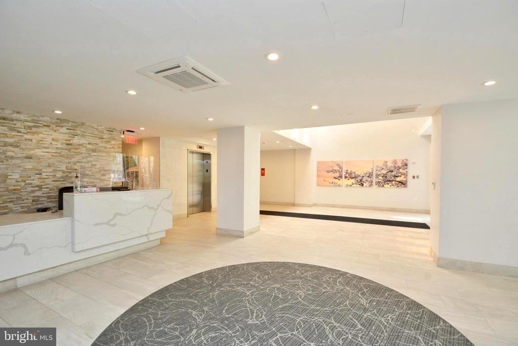1301 Courthouse Road N - Photo 5