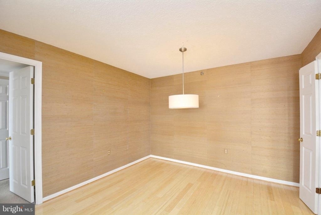 1301 Courthouse Road N - Photo 11