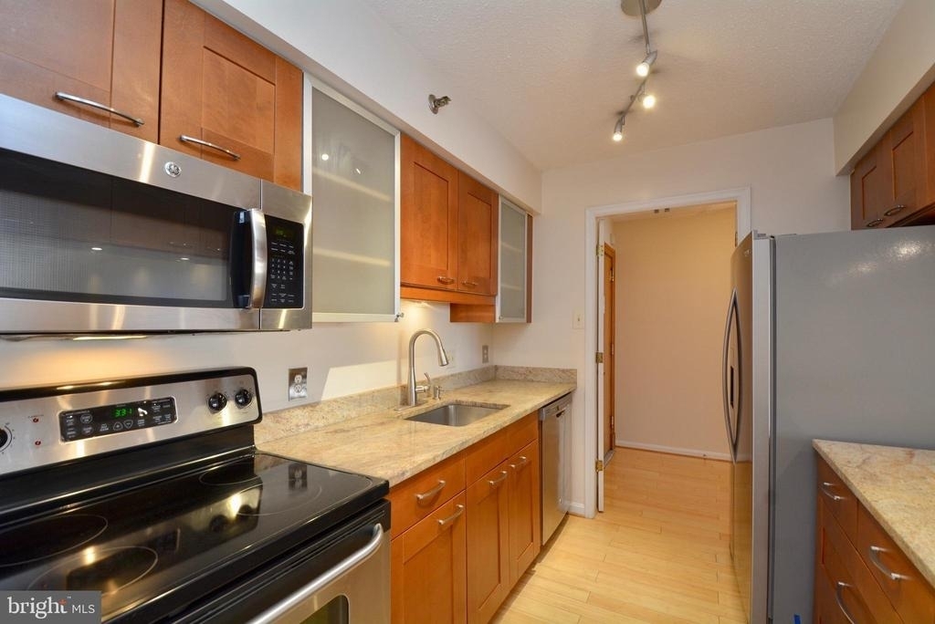 1301 Courthouse Road N - Photo 17