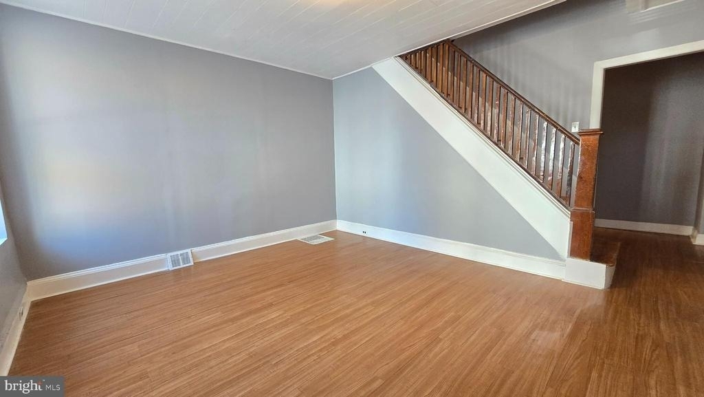 129 Ripka Street - Photo 2