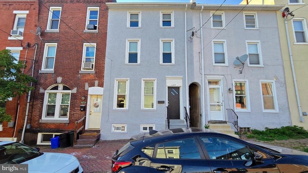 129 Ripka Street - Photo 0