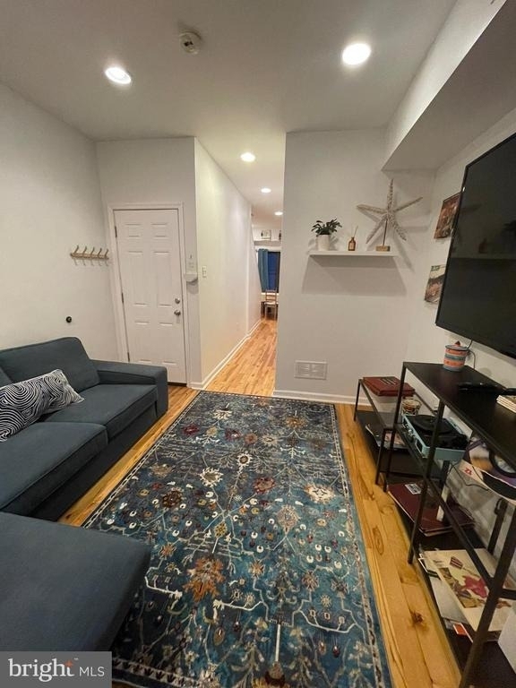 217 W Girard Avenue - Photo 6