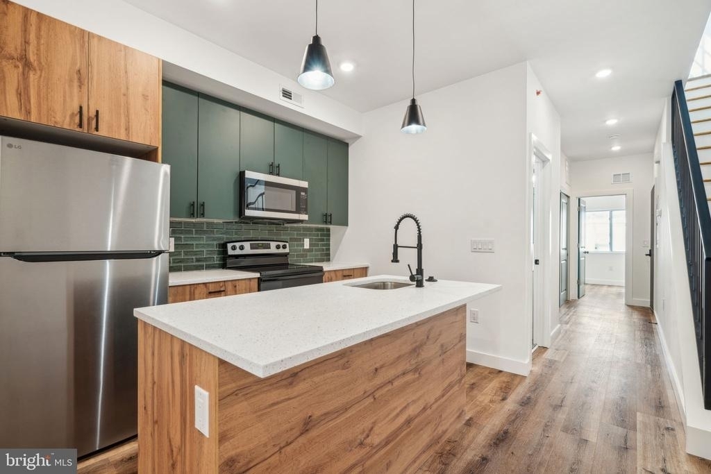 2630 N 11th Street - Photo 2