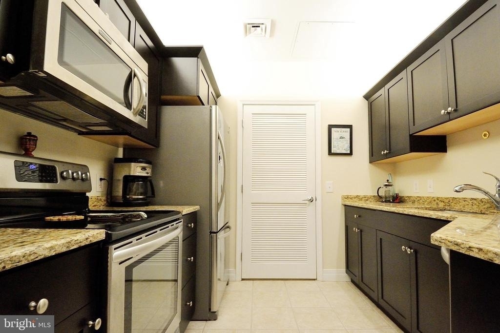 1600 Arch Street - Photo 4
