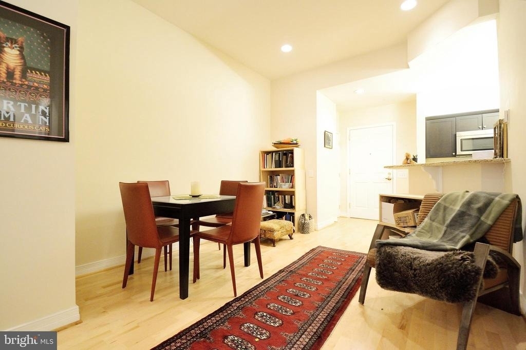 1600 Arch Street - Photo 3