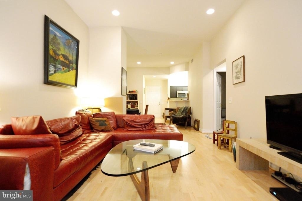 1600 Arch Street - Photo 1