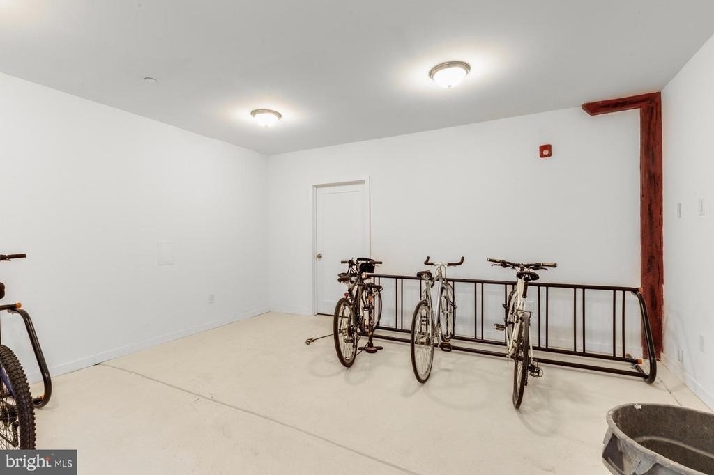 2045 Trenton Avenue - Photo 17