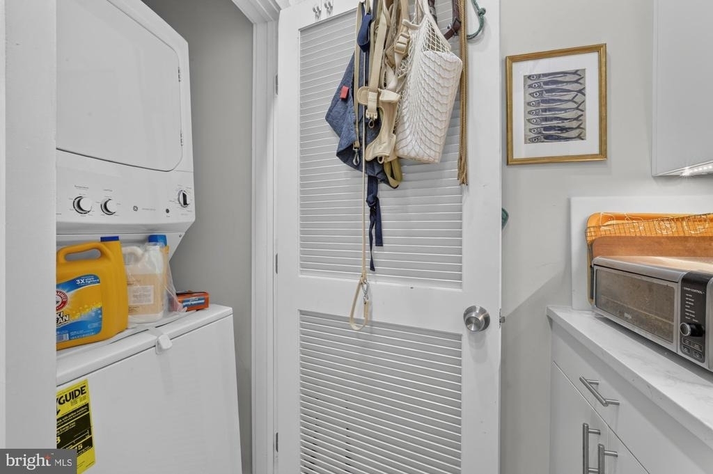 2045 Trenton Avenue - Photo 3