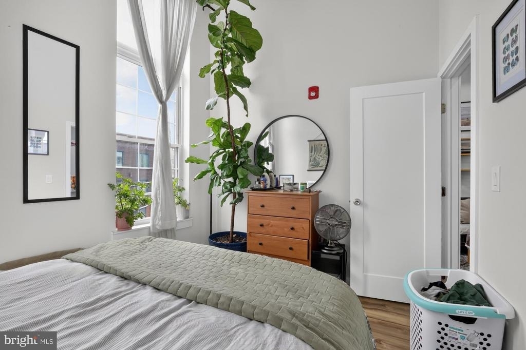 2045 Trenton Avenue - Photo 14