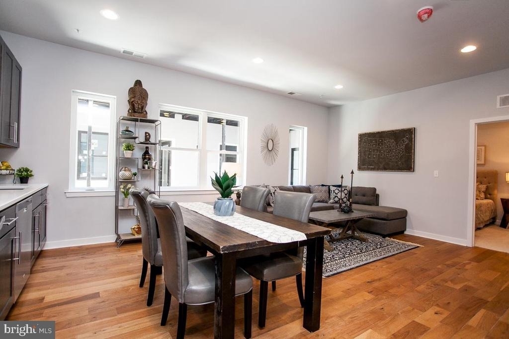 5938 Henry Avenue - Photo 2