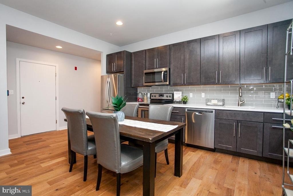 5938 Henry Avenue - Photo 3