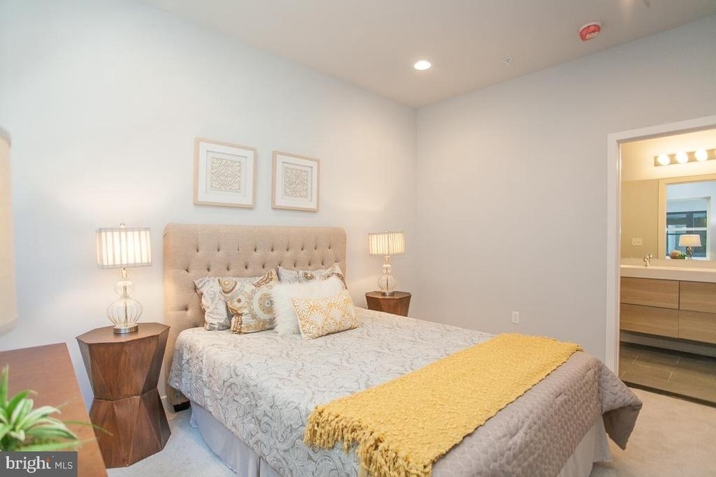 5938 Henry Avenue - Photo 9