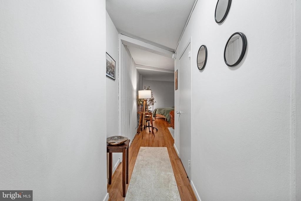 224 W Rittenhouse Square - Photo 3