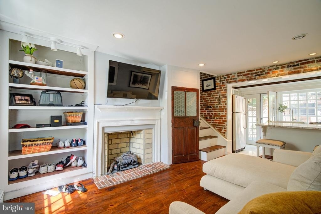 229 S Jessup Street - Photo 0