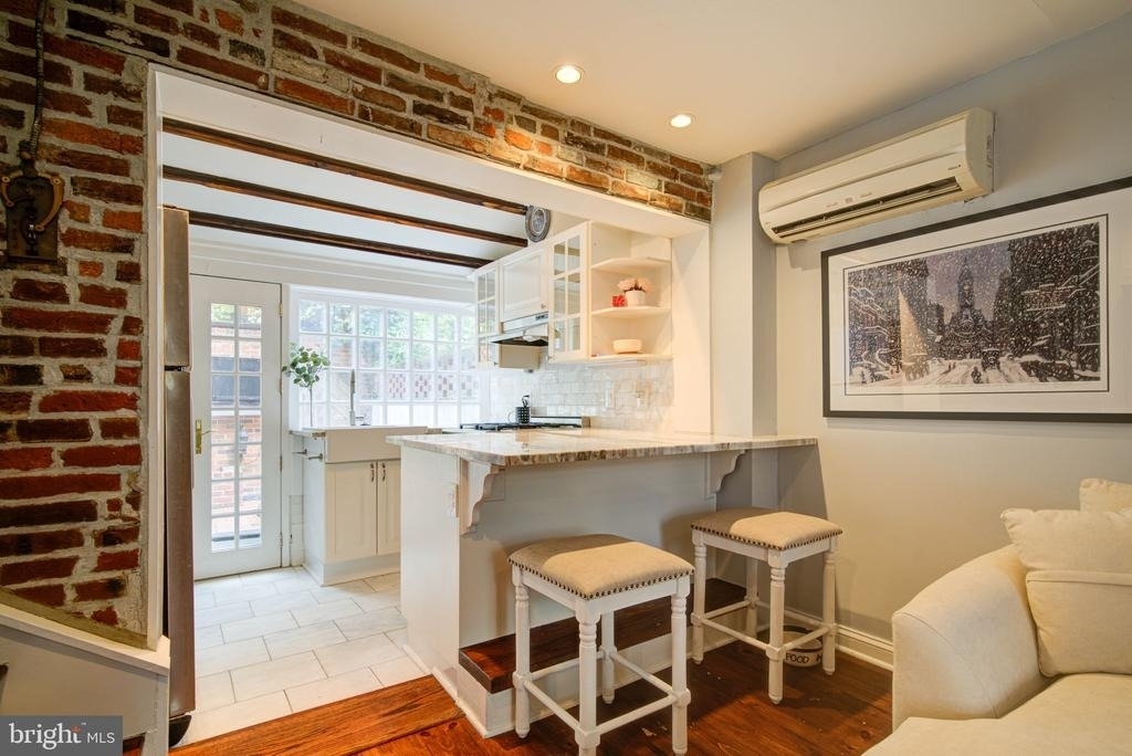 229 S Jessup Street - Photo 1