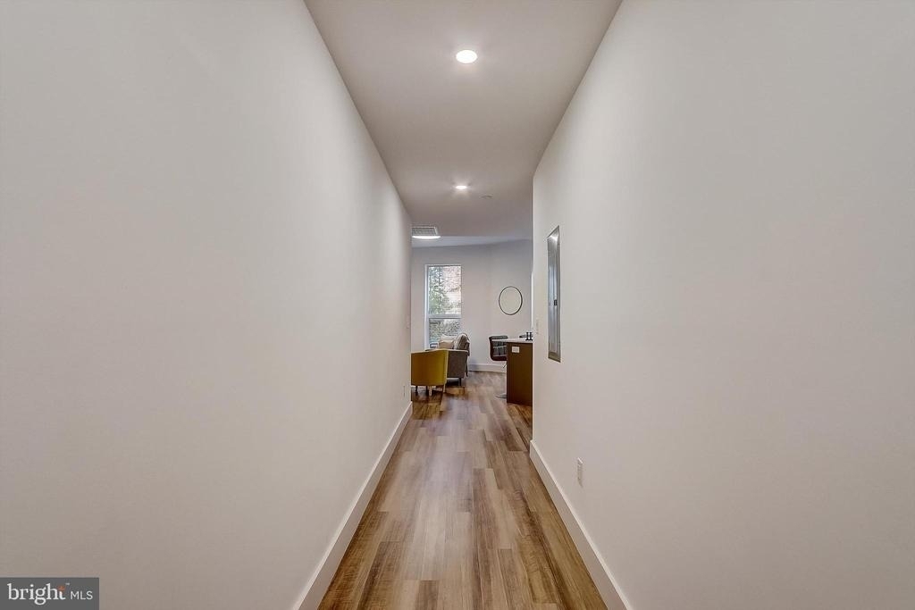 3029 W Glenwood Avenue - Photo 20