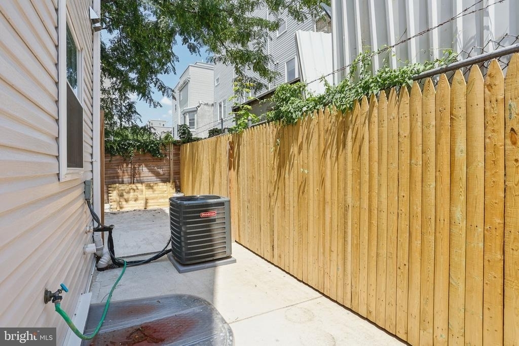 2225 N Waterloo Street - Photo 36