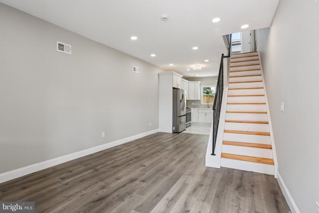 2225 N Waterloo Street - Photo 3