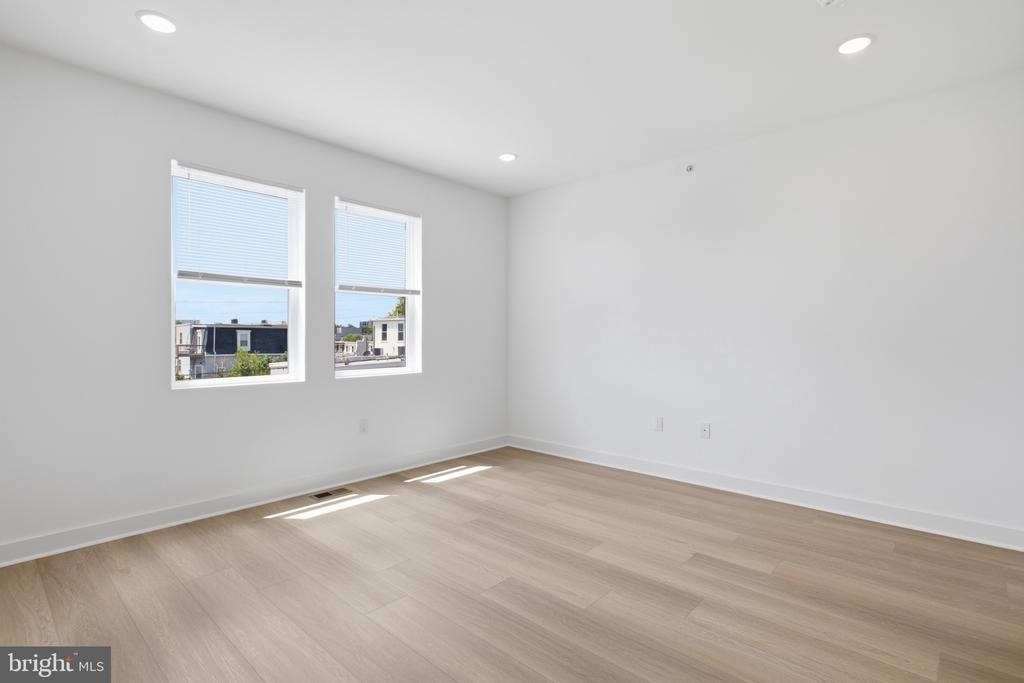 3931 Fairmount Avenue - Photo 17