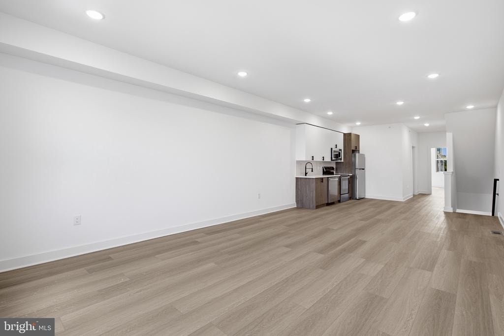 3931 Fairmount Avenue - Photo 9