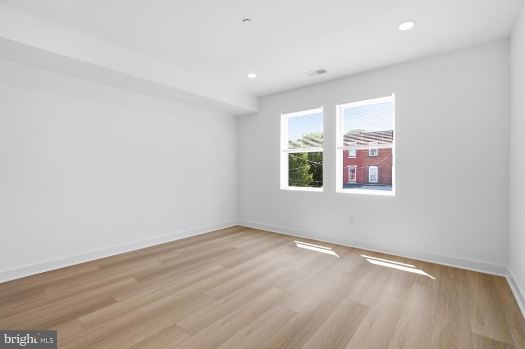 3931 Fairmount Avenue - Photo 6