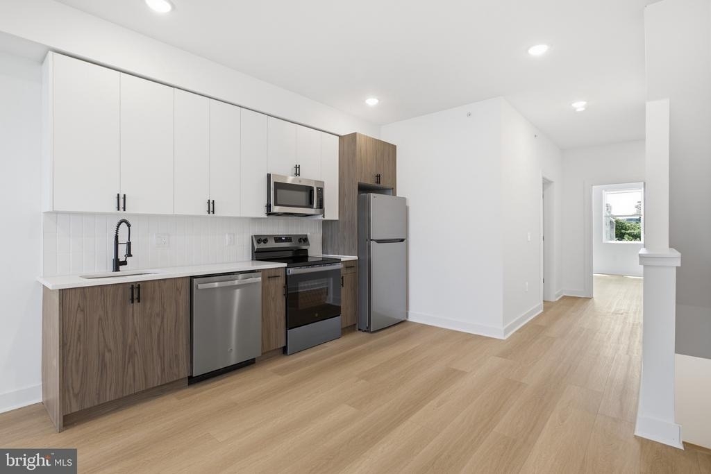 3931 Fairmount Avenue - Photo 0