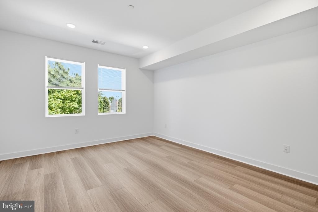 3931 Fairmount Avenue - Photo 1