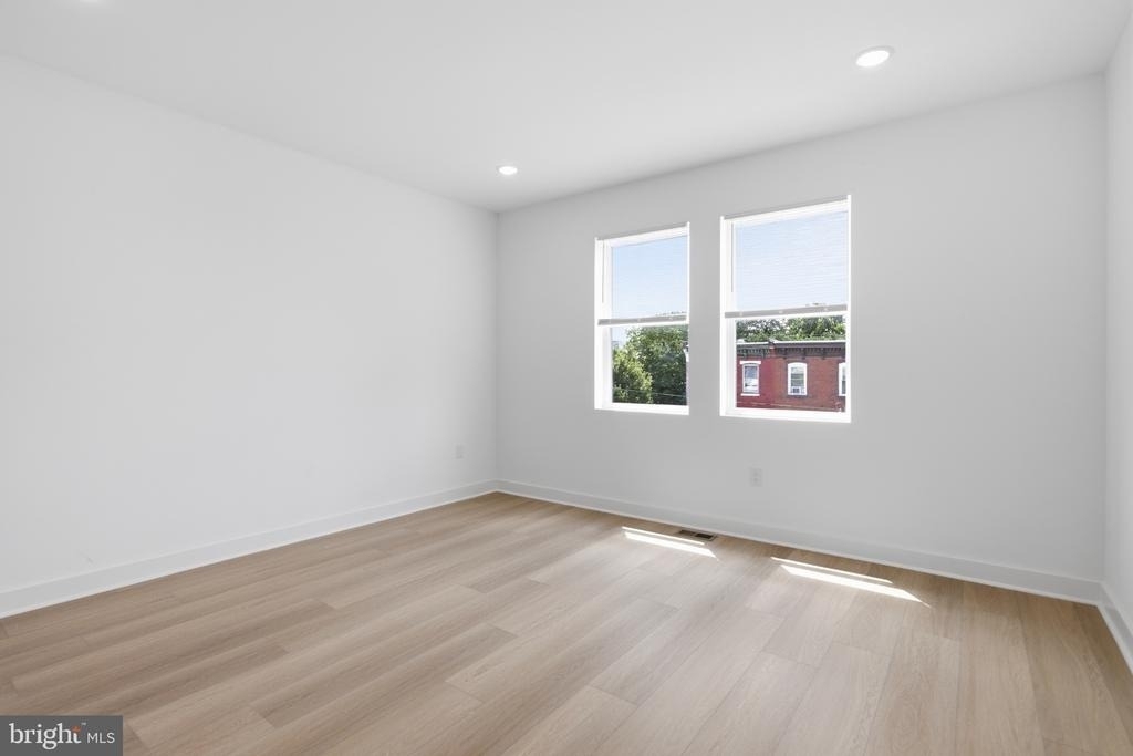 3931 Fairmount Avenue - Photo 16