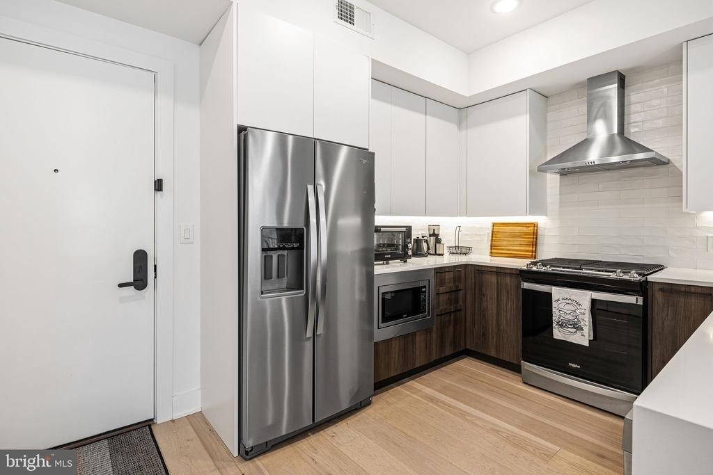 1723 Francis Street - Photo 1
