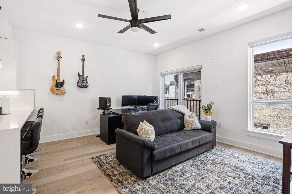 1723 Francis Street - Photo 4