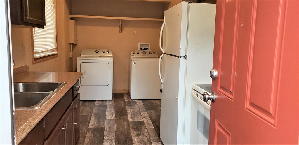 640 Calder Street - Photo 1