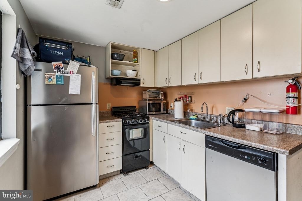 1007 Dickinson Street - Photo 4