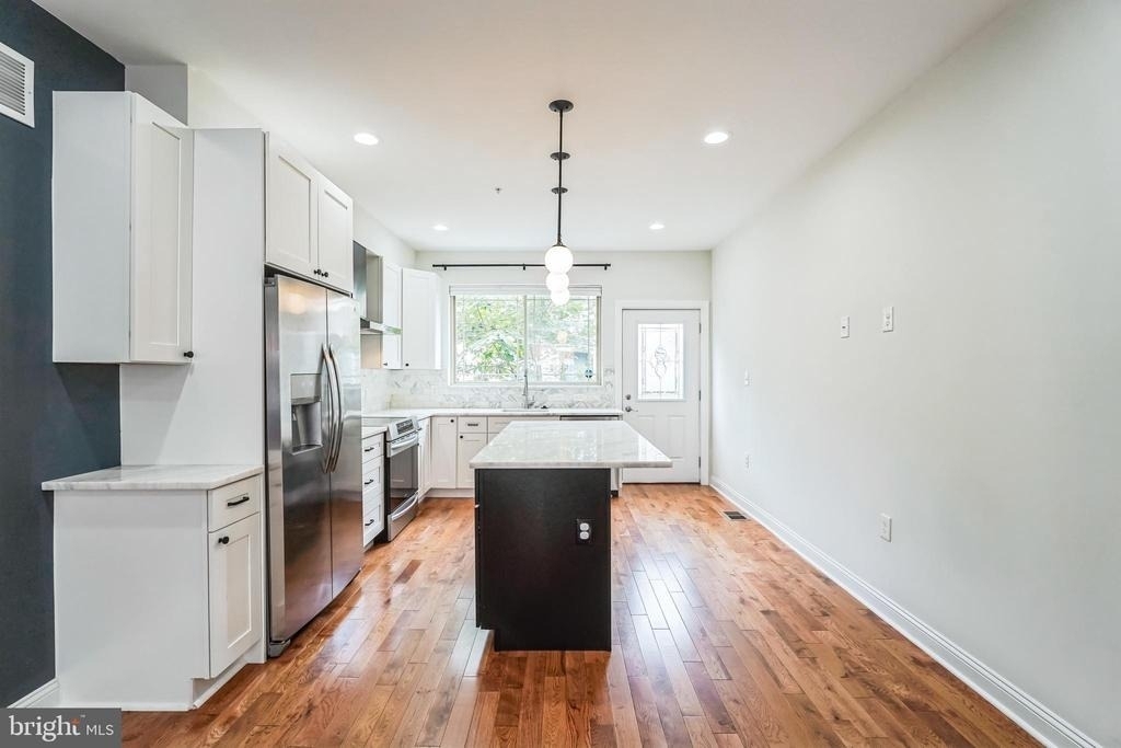 2241 Sears Street - Photo 11