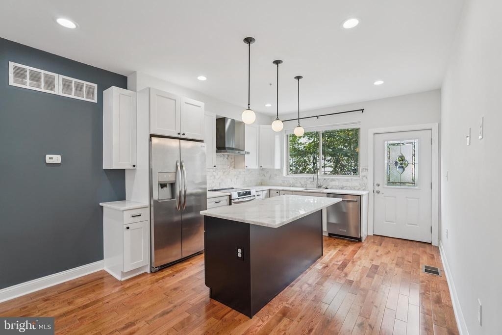 2241 Sears Street - Photo 6