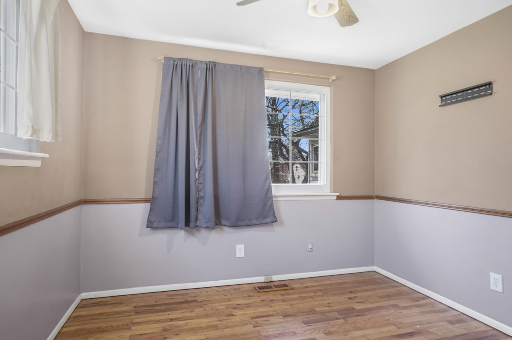 429 Royal Avenue - Photo 1