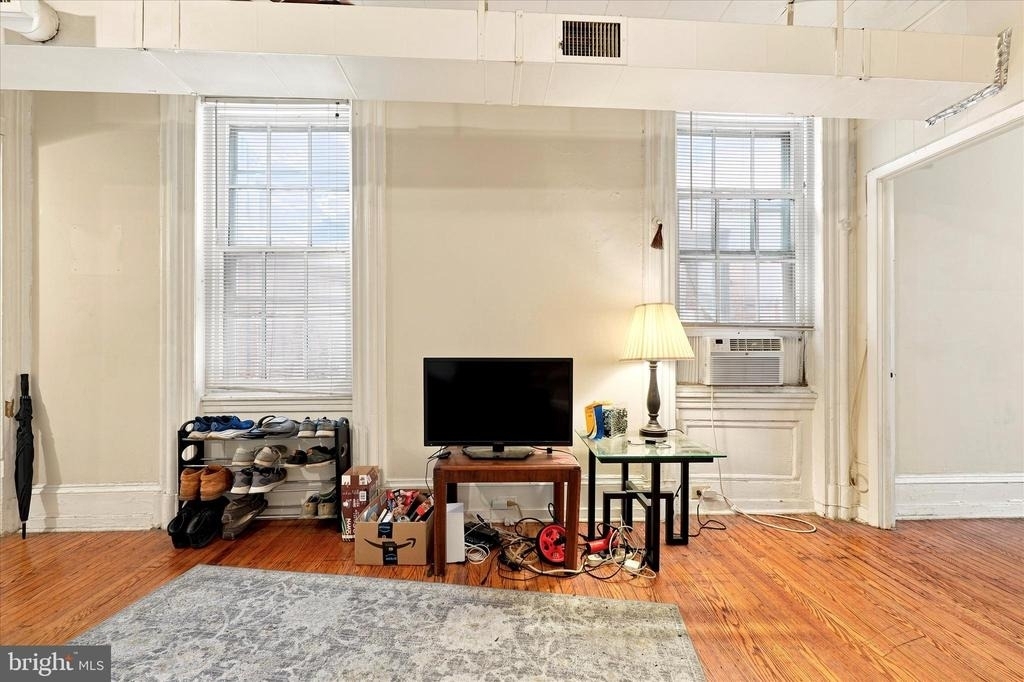 1807 Spruce Street - Photo 6