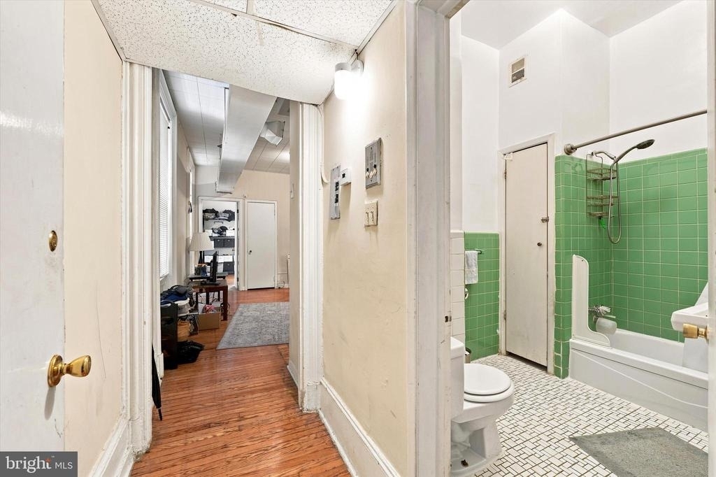 1807 Spruce Street - Photo 10