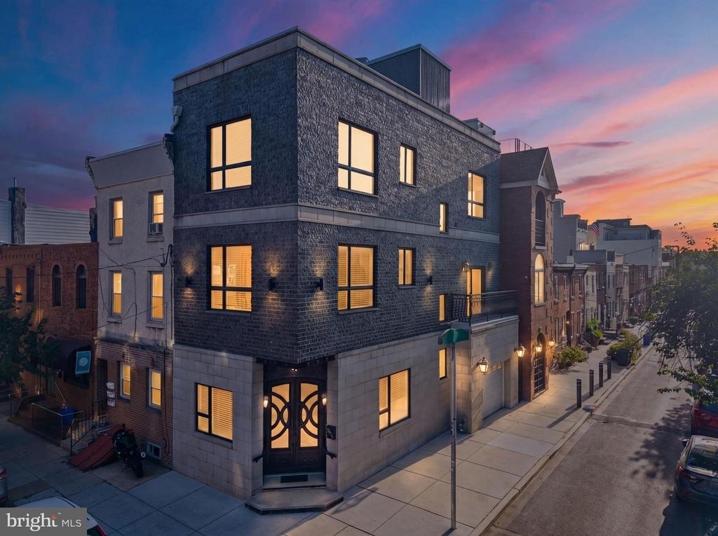 1526 S 10th Street - Photo 0
