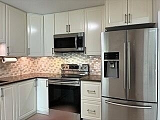 671 Liberty Pointe Drive - Photo 3