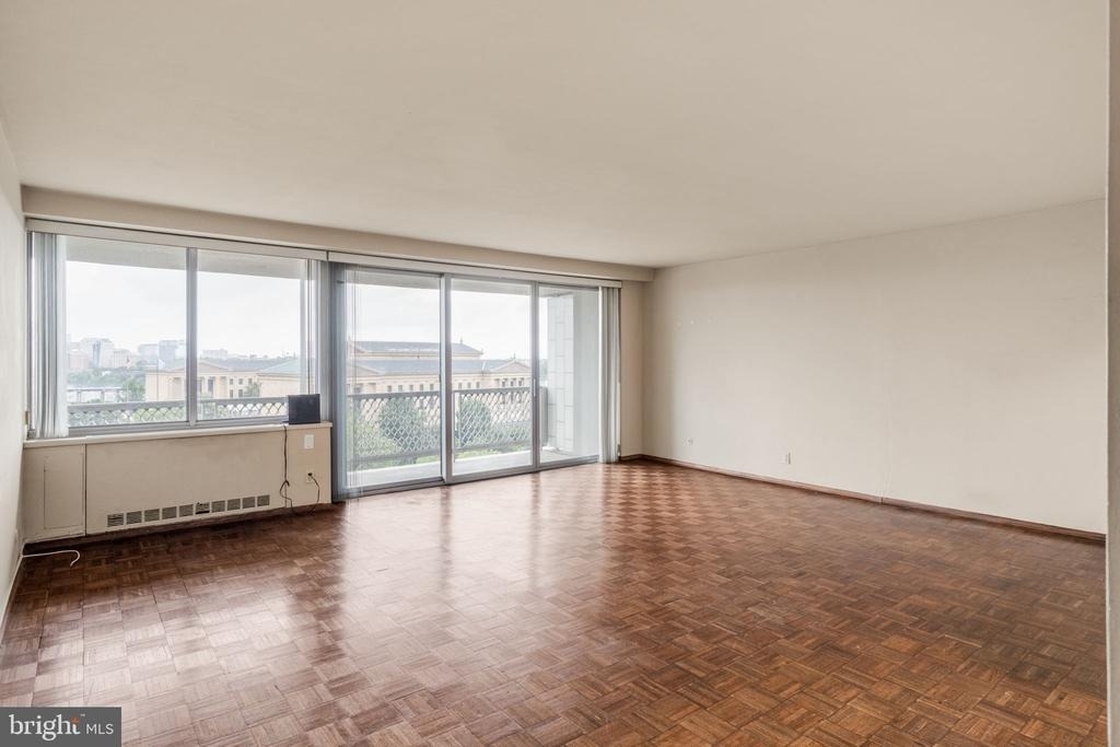 2401 Pennsylvania Avenue - Photo 5