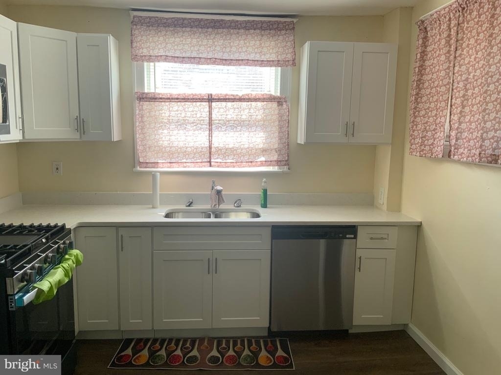 6237 N Bouvier Street - Photo 8