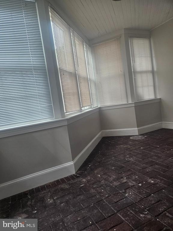 292 Keswick Avenue - Photo 3