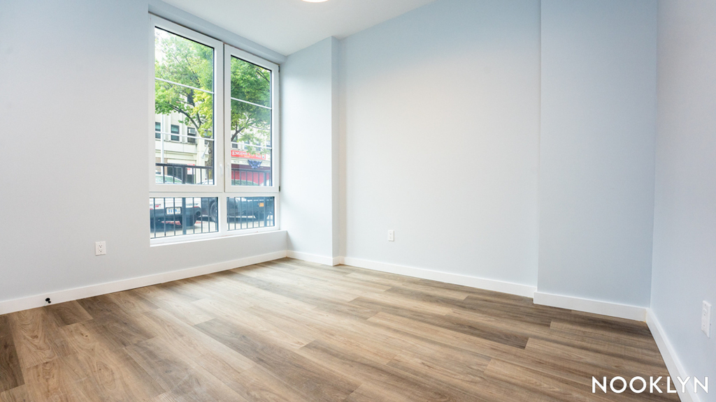 2913 Snyder Ave 11226 - Photo 2