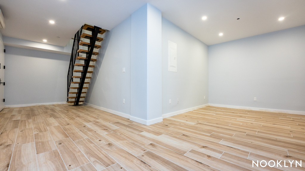 2913 Snyder Ave 11226 - Photo 7
